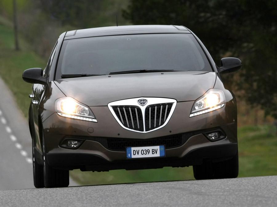  Lancia Delta Executive 2009 года  (фото 15 из 16)